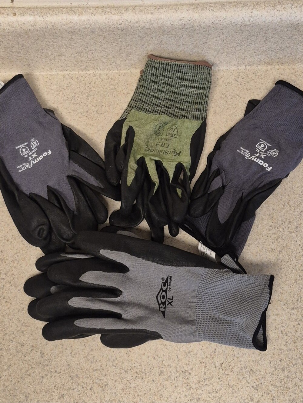 Lot Of 4 Various Brands Roc Men's Work Gloves - Gray